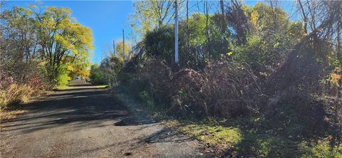 Vacant Land For Sale - 5613 Baker Avenue<br/> Niagara Falls, NY 14304