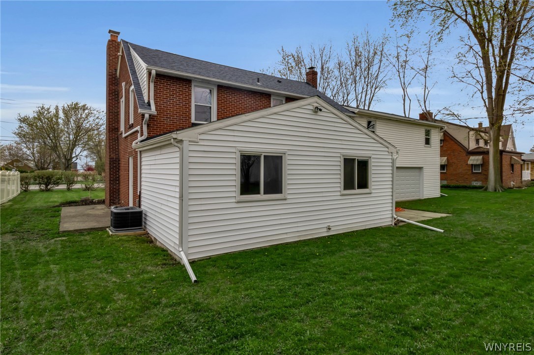 4695 Lake Shore Road