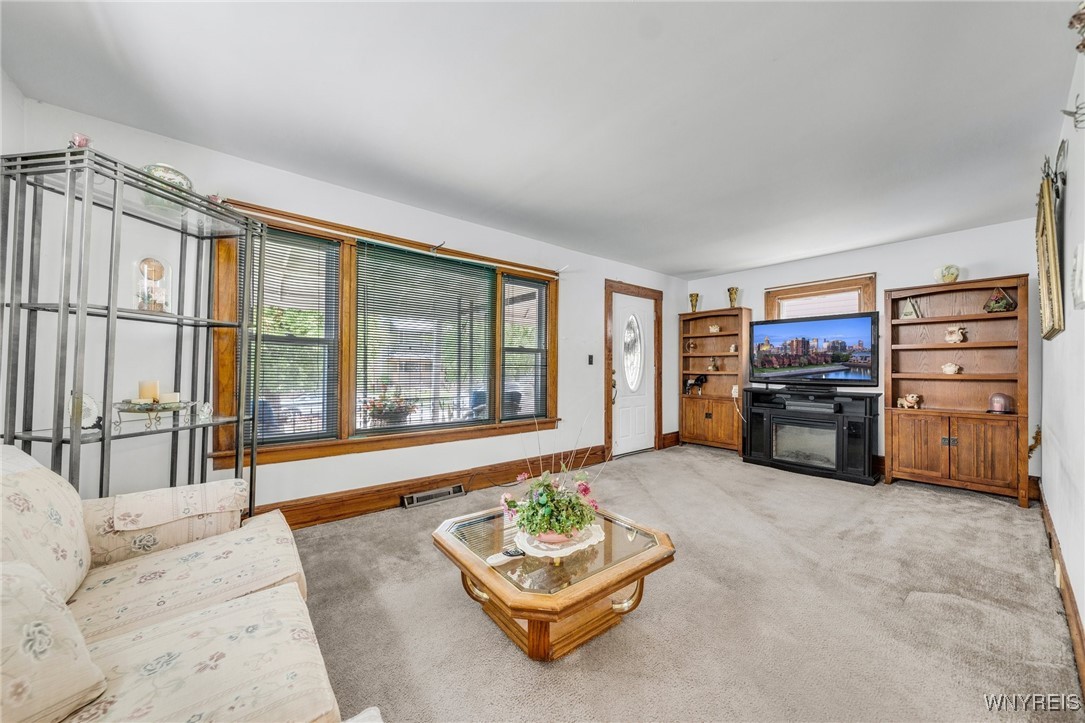 84 Rosedale Street, Buffalo, New York image 4
