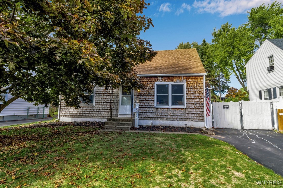 52 Farmingdale Road