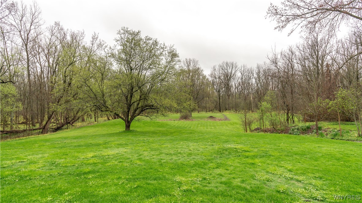 56 Parkdale Drive, Lancaster, New York image 40