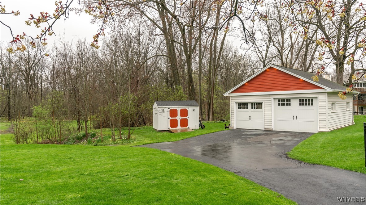 56 Parkdale Drive, Lancaster, New York image 39