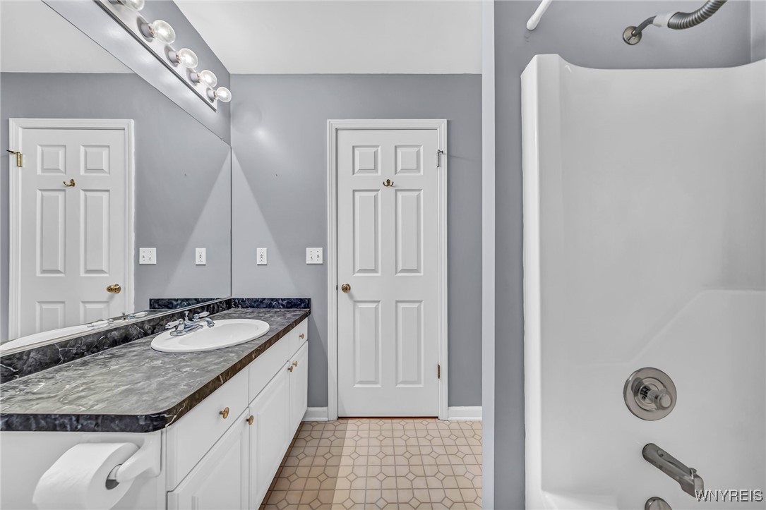 20 Chestnut Corner Cor, Lancaster, New York image 32