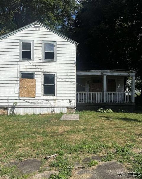 Photo of 2313 15th Street, Niagara Falls, NY 14305 (MLS # B1654993)