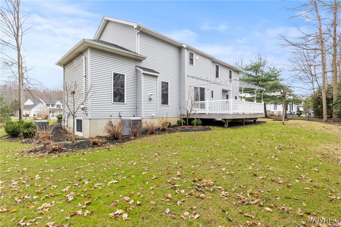 280 Lawrence Woods, Orchard Park, New York image 39