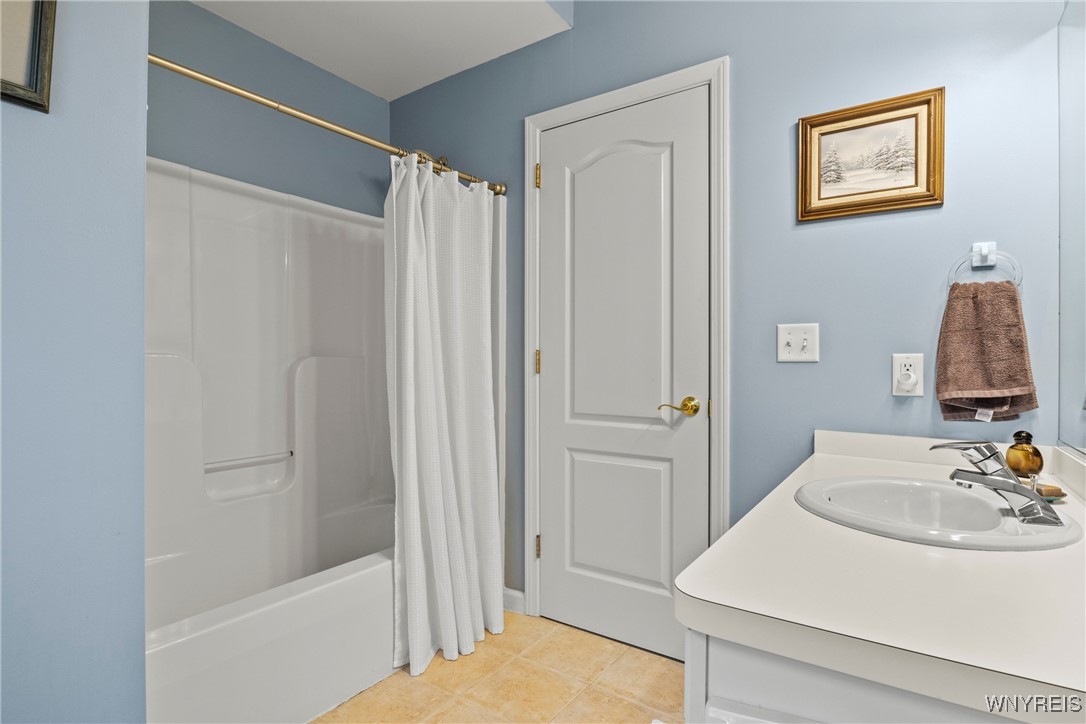 280 Lawrence Woods, Orchard Park, New York image 28