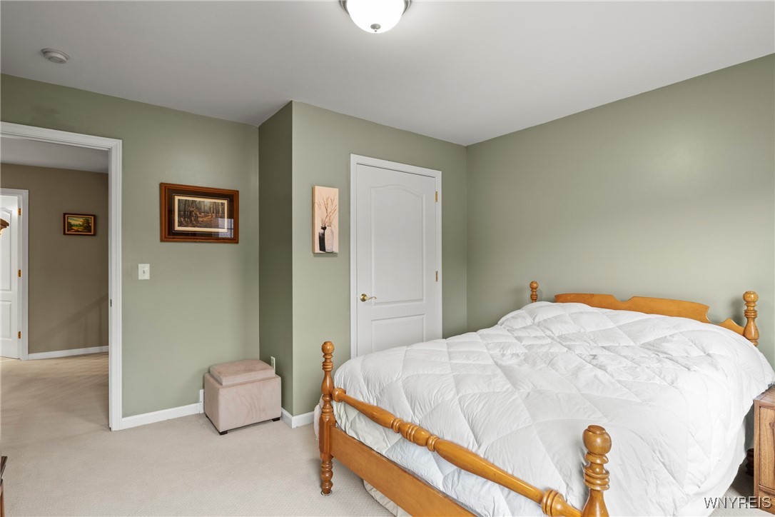 280 Lawrence Woods, Orchard Park, New York image 25