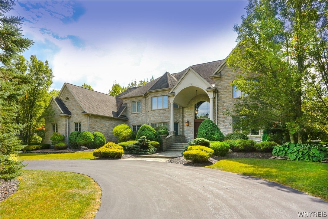 30 Timberline Drive