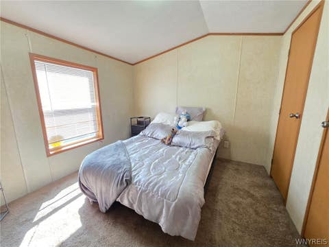 Tiny photo for 611 C Street, Niagara, NY 14304 (MLS # B1709062)