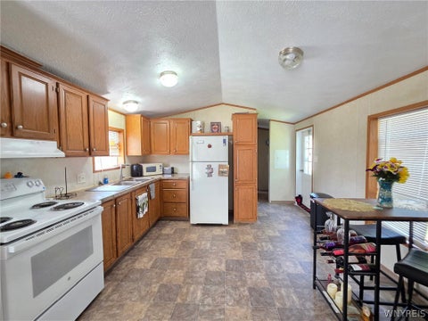 Tiny photo for 611 C Street, Niagara, NY 14304 (MLS # B1709062)