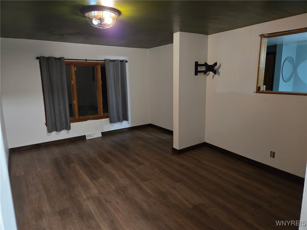 Ridgeway, New York 14103, United States, 3 Bedrooms Bedrooms, ,1 BathroomBathrooms,Residential,Active,246025