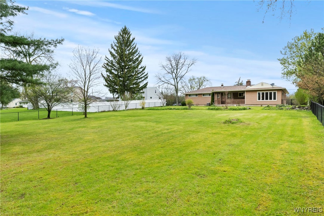 992 N Hewitt Drive, Lewiston, New York image 36
