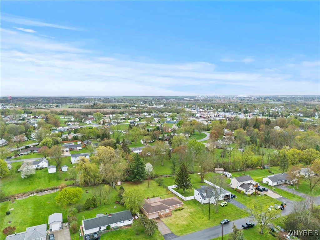 992 N Hewitt Drive, Lewiston, New York image 41