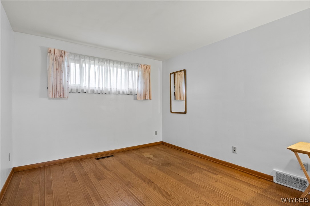 992 N Hewitt Drive, Lewiston, New York image 16