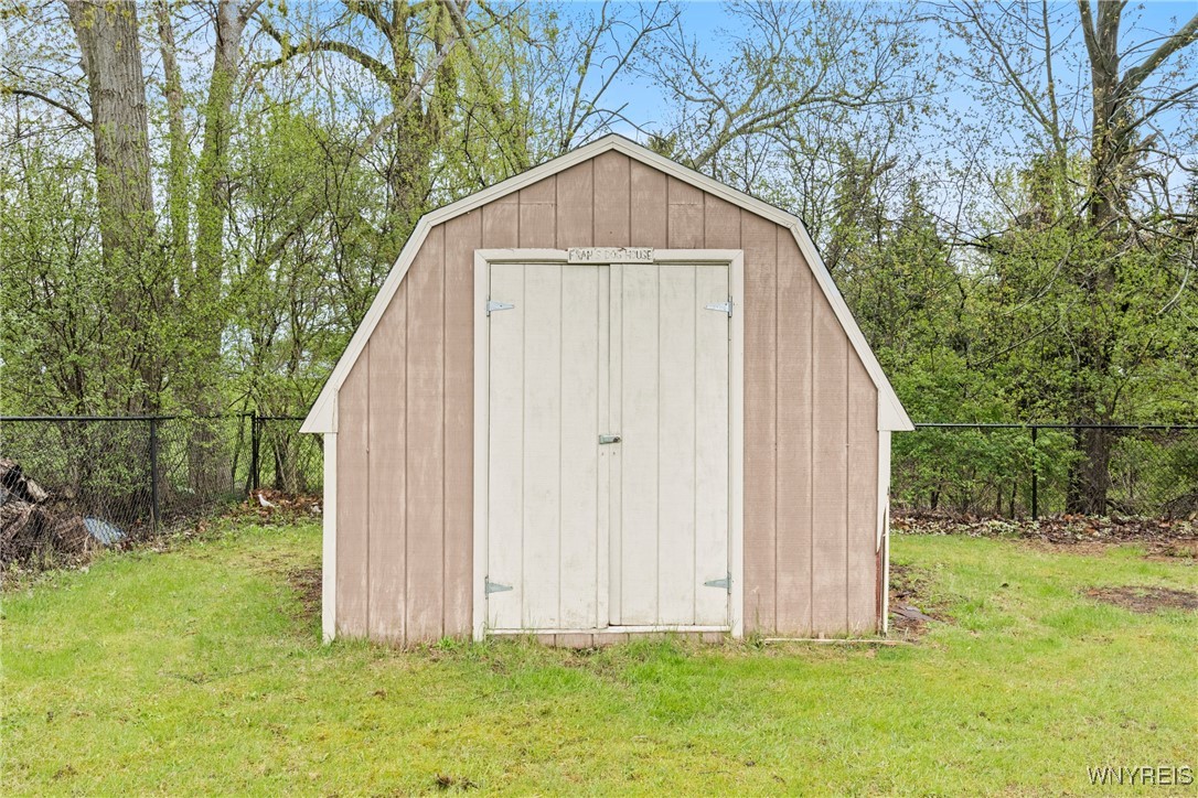 992 N Hewitt Drive, Lewiston, New York image 37