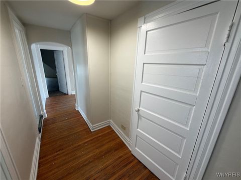 Tiny photo for 180 Richmond Avenue #4, Buffalo, NY 14222 (MLS # B1660207)