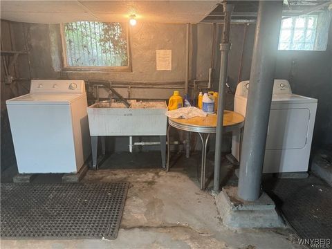 Tiny photo for 180 Richmond Avenue #4, Buffalo, NY 14222 (MLS # B1660207)