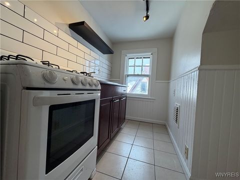 Tiny photo for 180 Richmond Avenue #4, Buffalo, NY 14222 (MLS # B1660207)