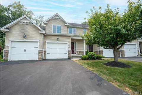 Homes For Sale - 155 Slate Bottom Drive<br/> Lancaster, NY 14043