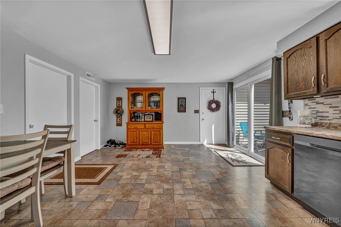 1 Pebble Creek Drive, Cheektowaga, New York image 18