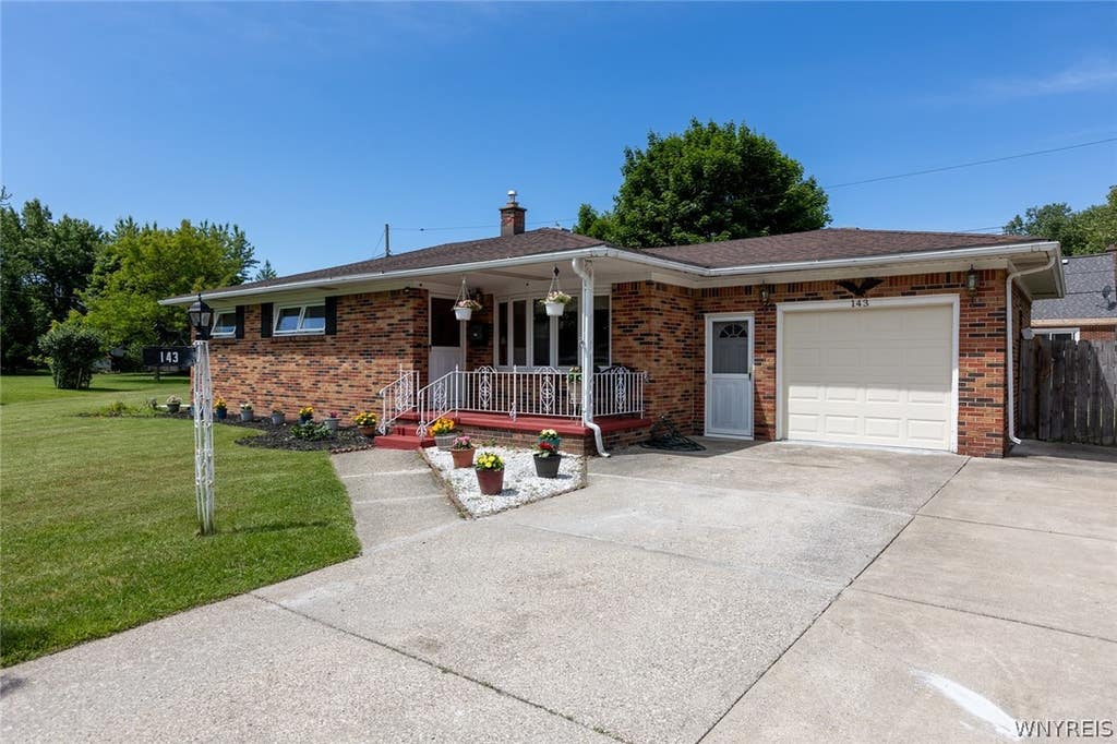Photo of 143 Norris Avenue, Lancaster, NY 14086 (MLS # B1694168)