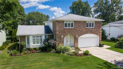 Photo of 49 Rosewood Drive, Amherst, NY 14221 (MLS # B1701298)