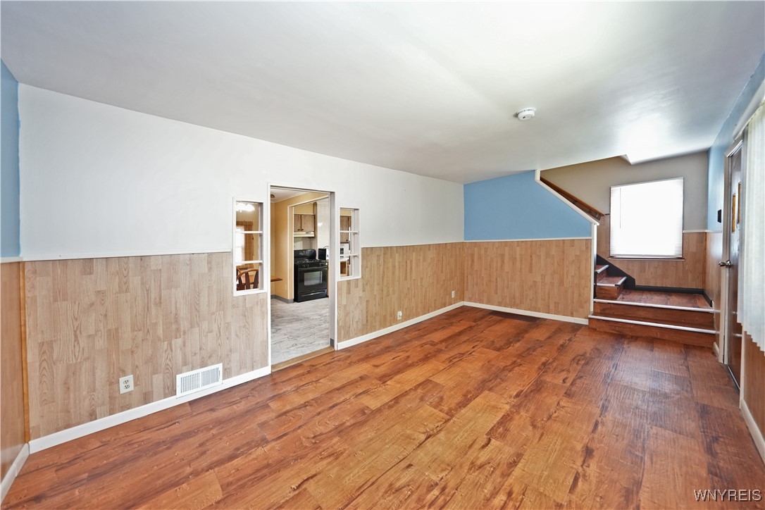 21 Elm Street, Lackawanna, New York image 4