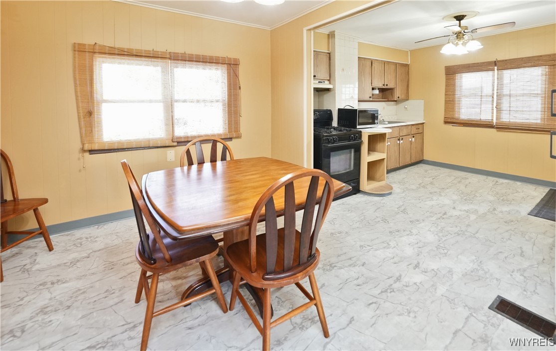 21 Elm Street, Lackawanna, New York image 10
