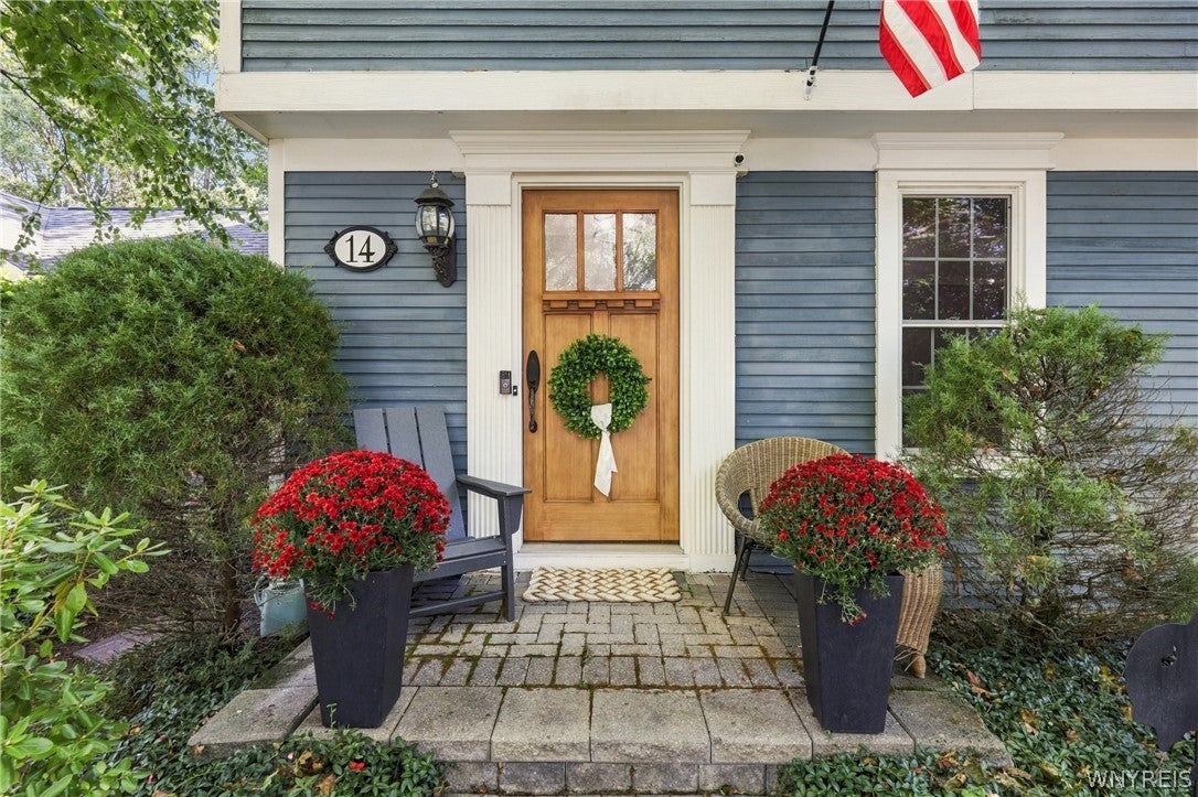 14 Briar Hill Road