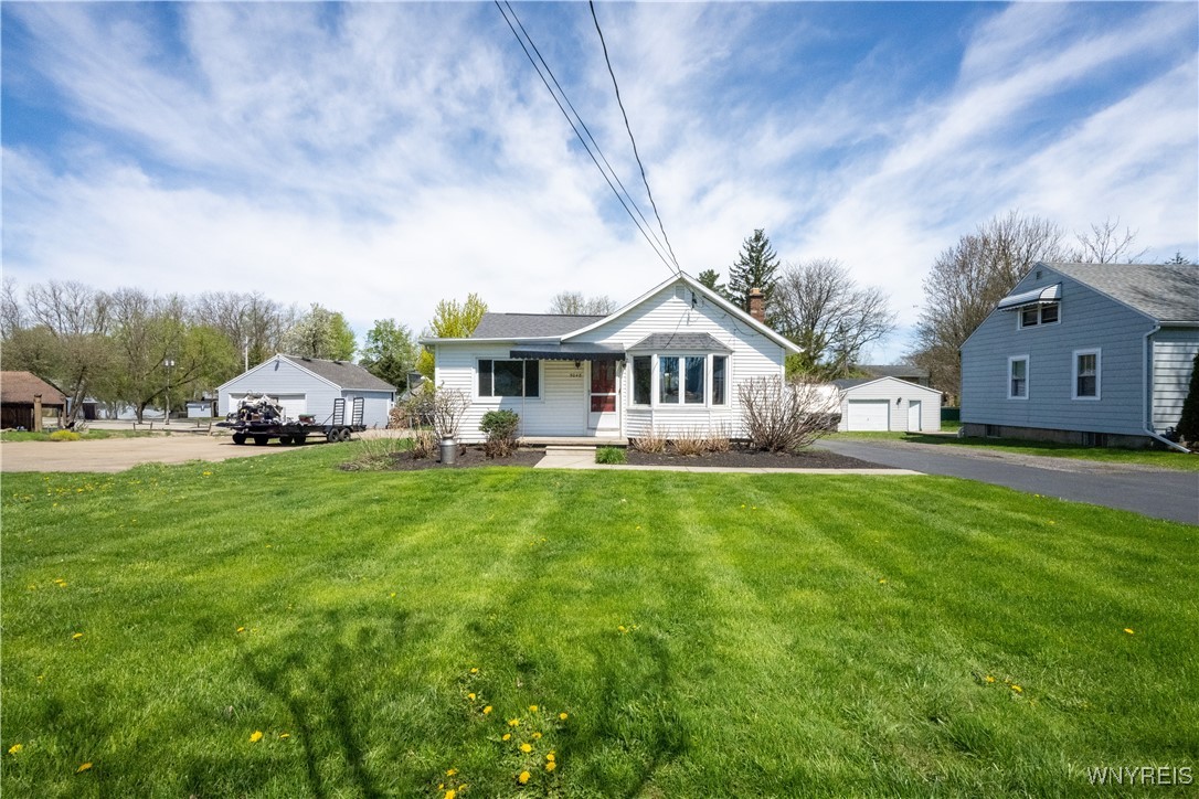 5048 Armor Duells Road, Orchard Park, New York image 1