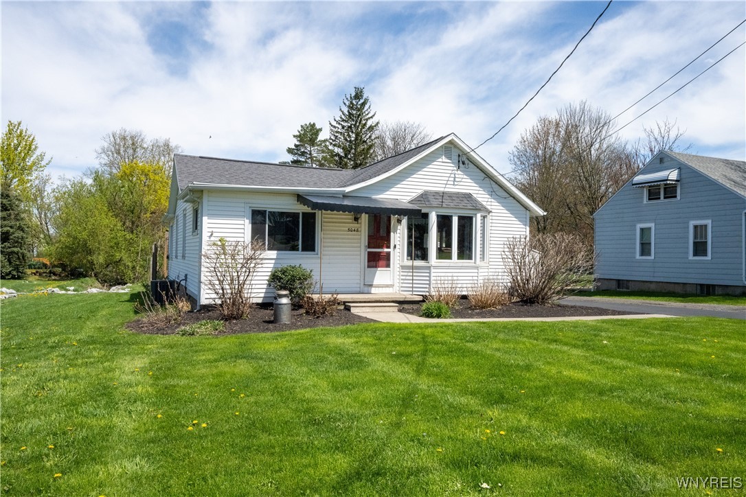 5048 Armor Duells Road, Orchard Park, New York image 3