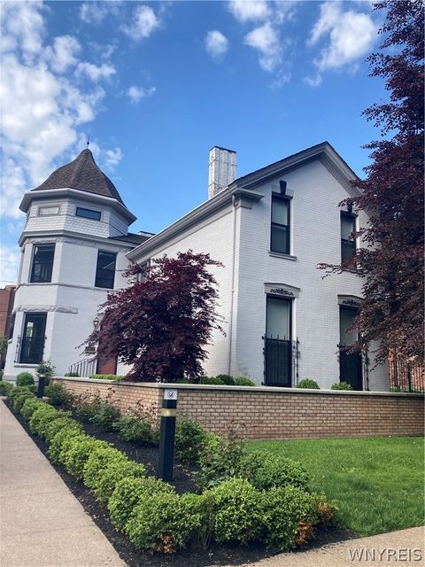 Apartment For Rent - 61 Johnson Park #2<br/> Buffalo, NY 14201