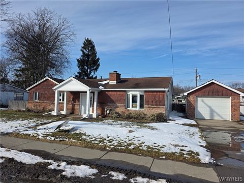 Photo of 24 Waltham Avenue, Lancaster, NY 14086 (MLS # B1664755)