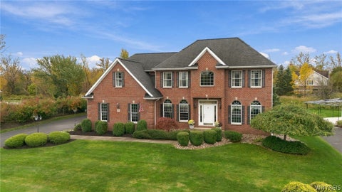 Photo of 9093 Winding Creek Ln LN, Clarence, NY 14032 (MLS # B1722665)