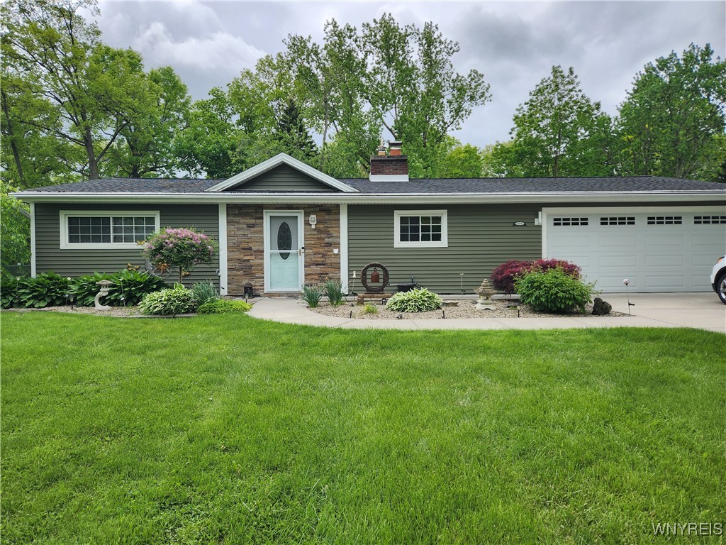 454 Kenwood Drive, Lewiston, New York image 1