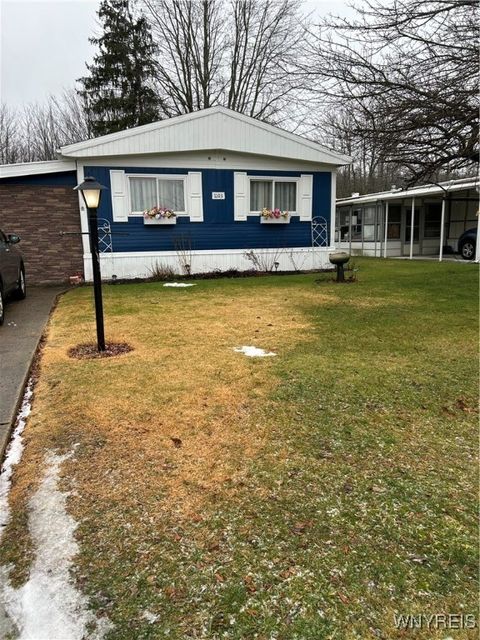 Photo of 1103 Creekside Drive, Evans, NY 14047 (MLS # B1655790)