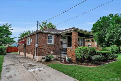 Tiny photo for 2789 Orleans Avenue, Niagara Falls, NY 14303 (MLS # B1702720)