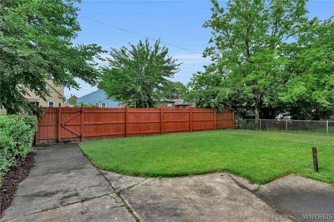 Tiny photo for 2789 Orleans Avenue, Niagara Falls, NY 14303 (MLS # B1702720)