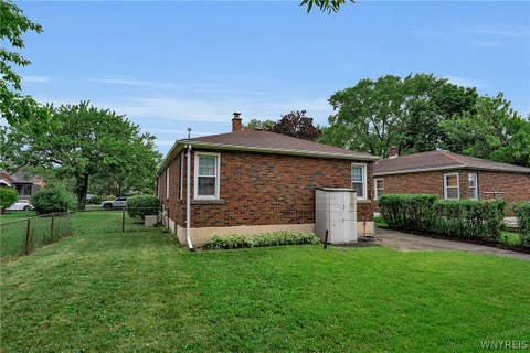 Tiny photo for 2789 Orleans Avenue, Niagara Falls, NY 14303 (MLS # B1702720)