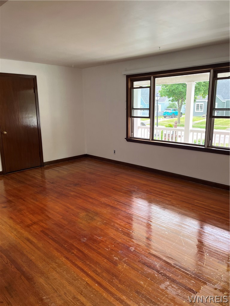 381 Tremont Avenue