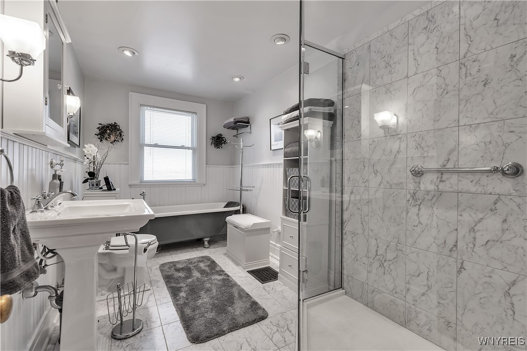 684 Auburn Avenue, Buffalo, New York image 33