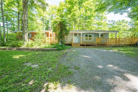 Homes For Sale - 1928 Reading Road<br/> Erie County, Aurora, NY 14170