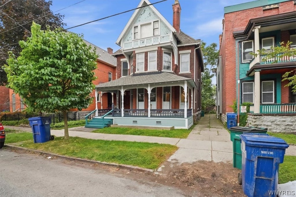 Photo of 46 Whitney Place, Buffalo, NY 14201 (MLS # B1708180)