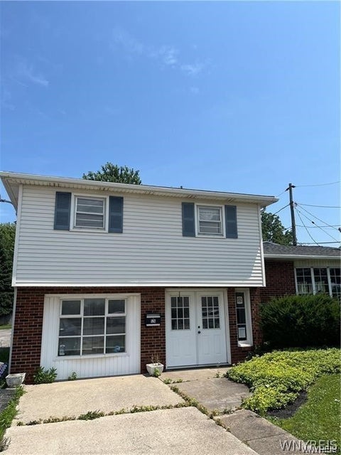 Photo of 526 S Transit Street, Lockport City, NY 14094 (MLS # B1724331)