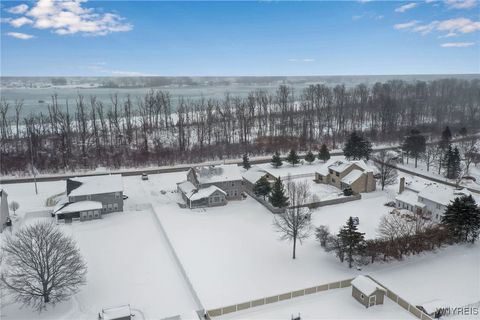 Tiny photo for 3320 E River Road, Grand Island, NY 14072 (MLS # B1659886)