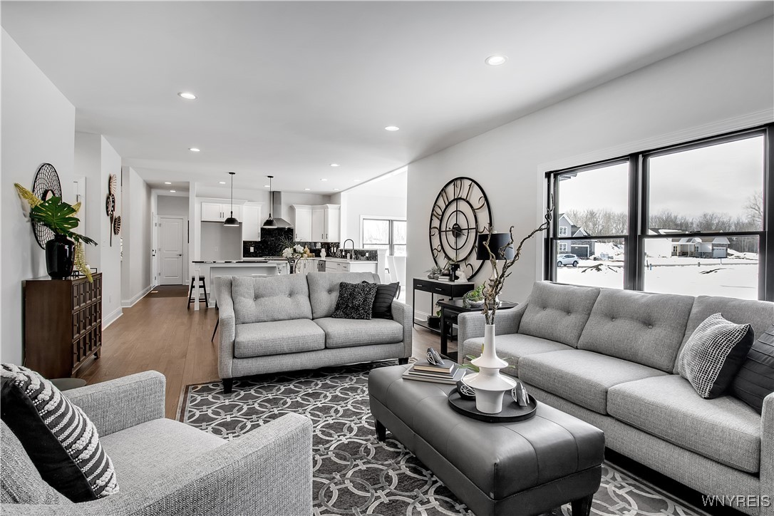 4 Streamsong Court