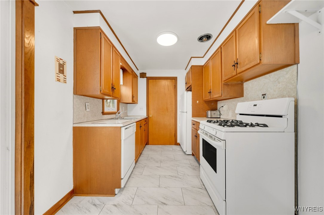 2820 Bell Drive, Hamburg, New York image 11