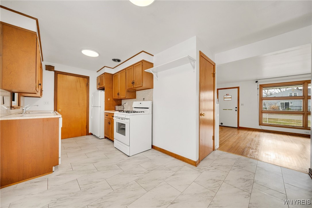 2820 Bell Drive, Hamburg, New York image 15