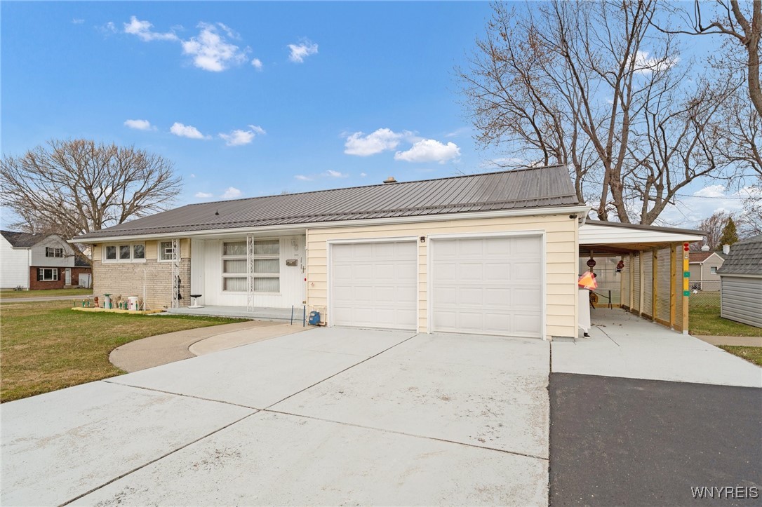 2820 Bell Drive, Hamburg, New York image 2