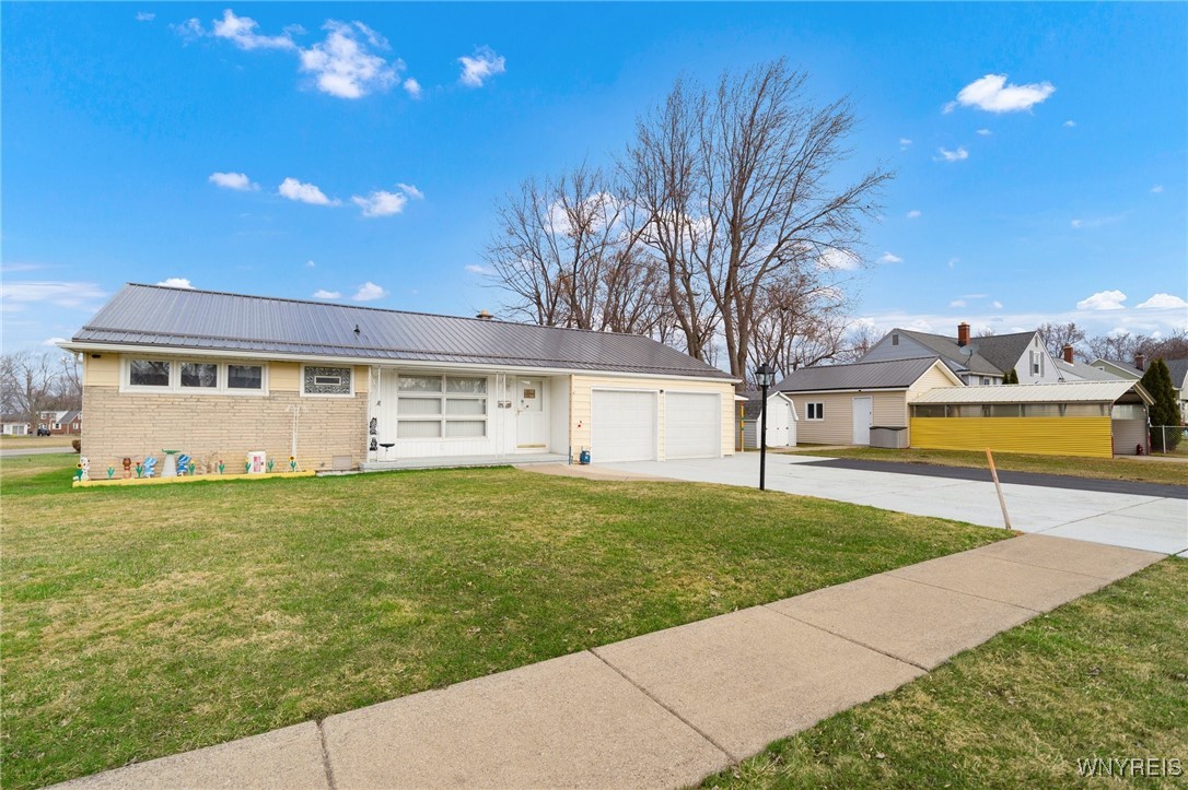 2820 Bell Drive, Hamburg, New York image 4